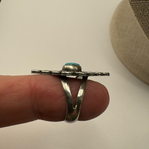 Vintage “TIC” Handmade Turquoise Navajo Sterling Silver Long Oblong Size 6 Ring - Picture 2 of 16